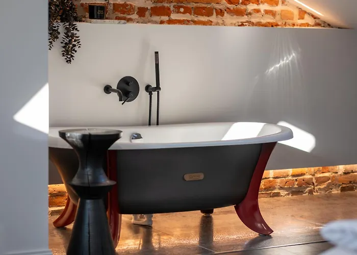 Turgaus Self Check-in Old Town 3*