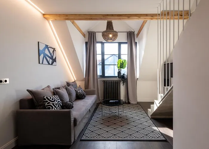 Turgaus Self Check-in Old Town Apart-hotel