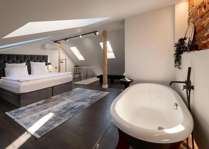 Turgaus Self Check-in Old Town Apart-hotel