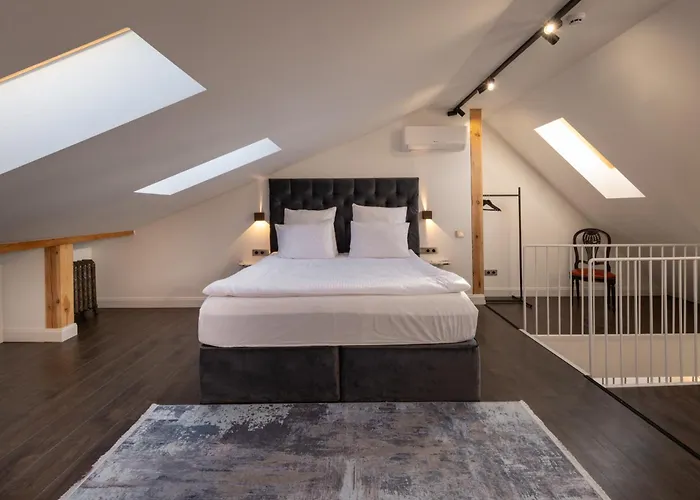 Turgaus Self Check-in Old Town Apart-hotel