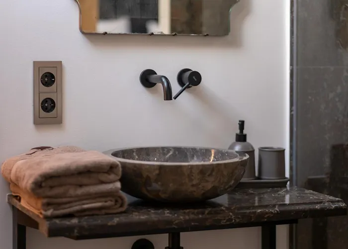 Turgaus Self Check-in Old Town 3*