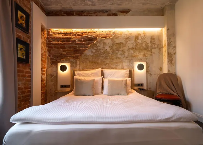 Turgaus Self Check-in Old Town 3*